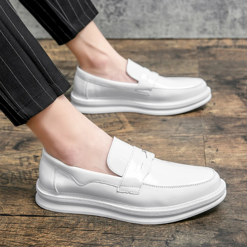 Туфли мужские классические из лакированной кожи, дизайнерские лоферы, Повседневная Деловая обувь для свадьбы, костюма в Корейском стиле, цвет белый/черный