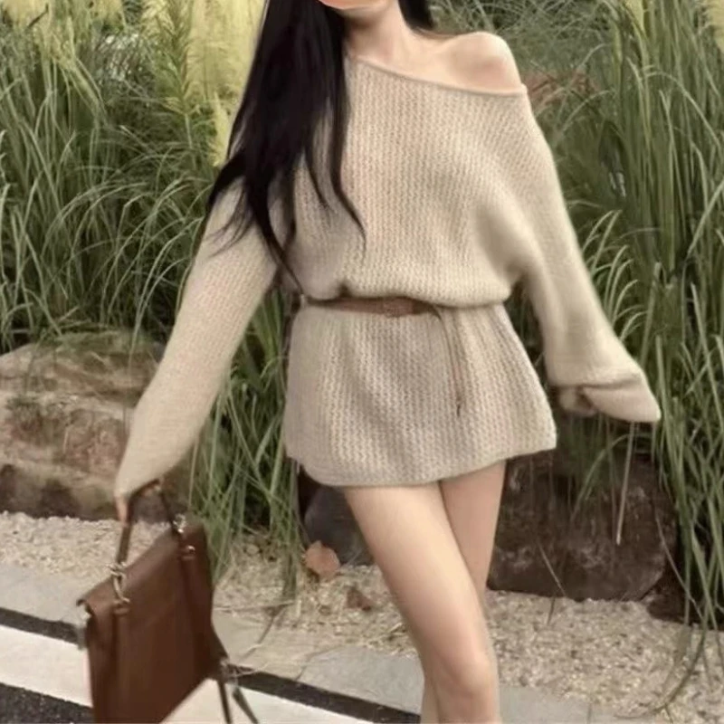 

Temperament: Off-the-shoulder Slimming Knitwear 2025 Autumn/winter New Loose Casual Versatile Elegant Sweater Girl