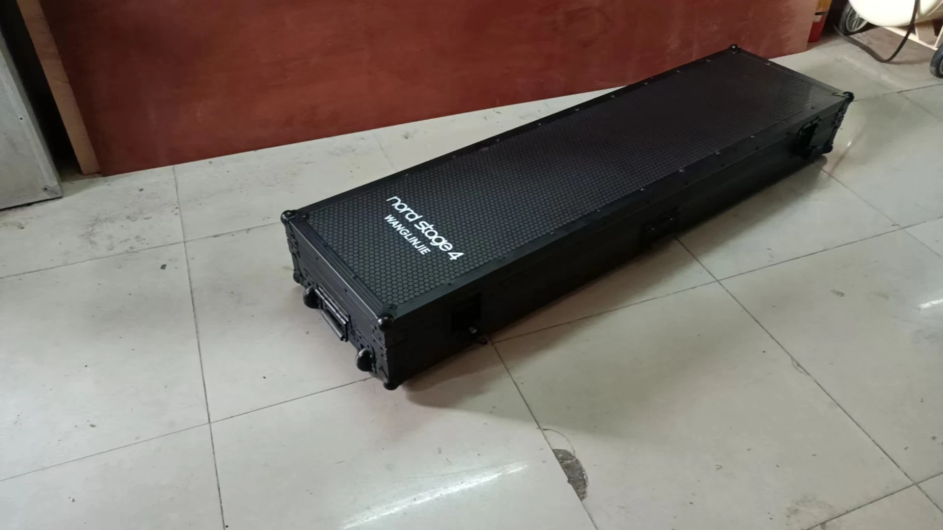 Funda para teclado Nord Stage4 HA88 personalizada con pedal Compartimento izquierdo de 135 mm