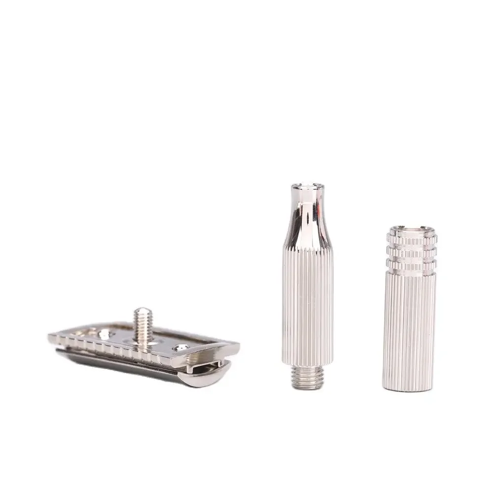 ماكينة حلاقة للسفر بلون النيكل من ياكي مع حقيبة جلدية لمنتجات الحلاقة للرجال