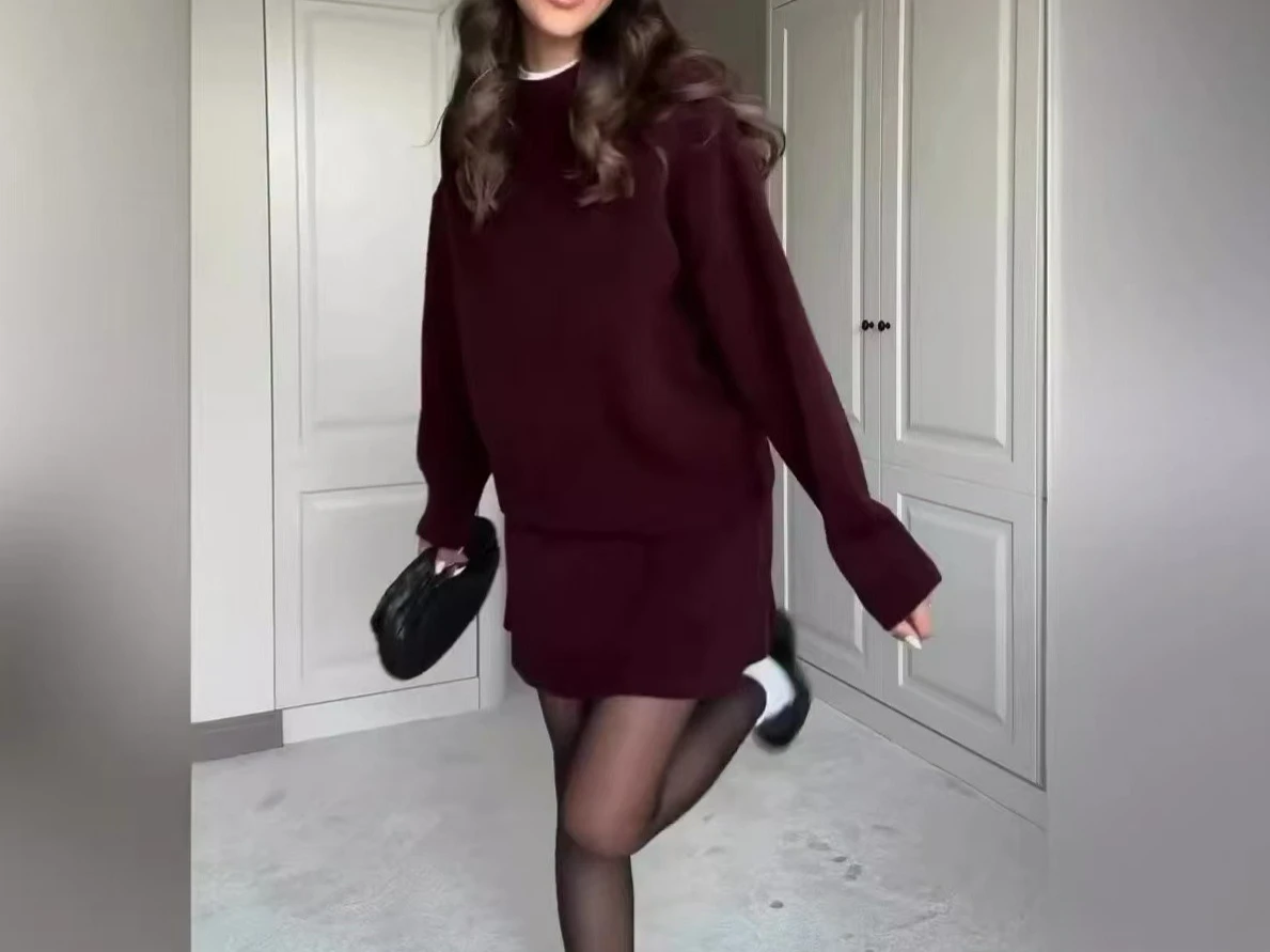 

2025 Autumn New Solid Color Casual Versatile College Style Knitted Shirt Short Skirt Set for Women