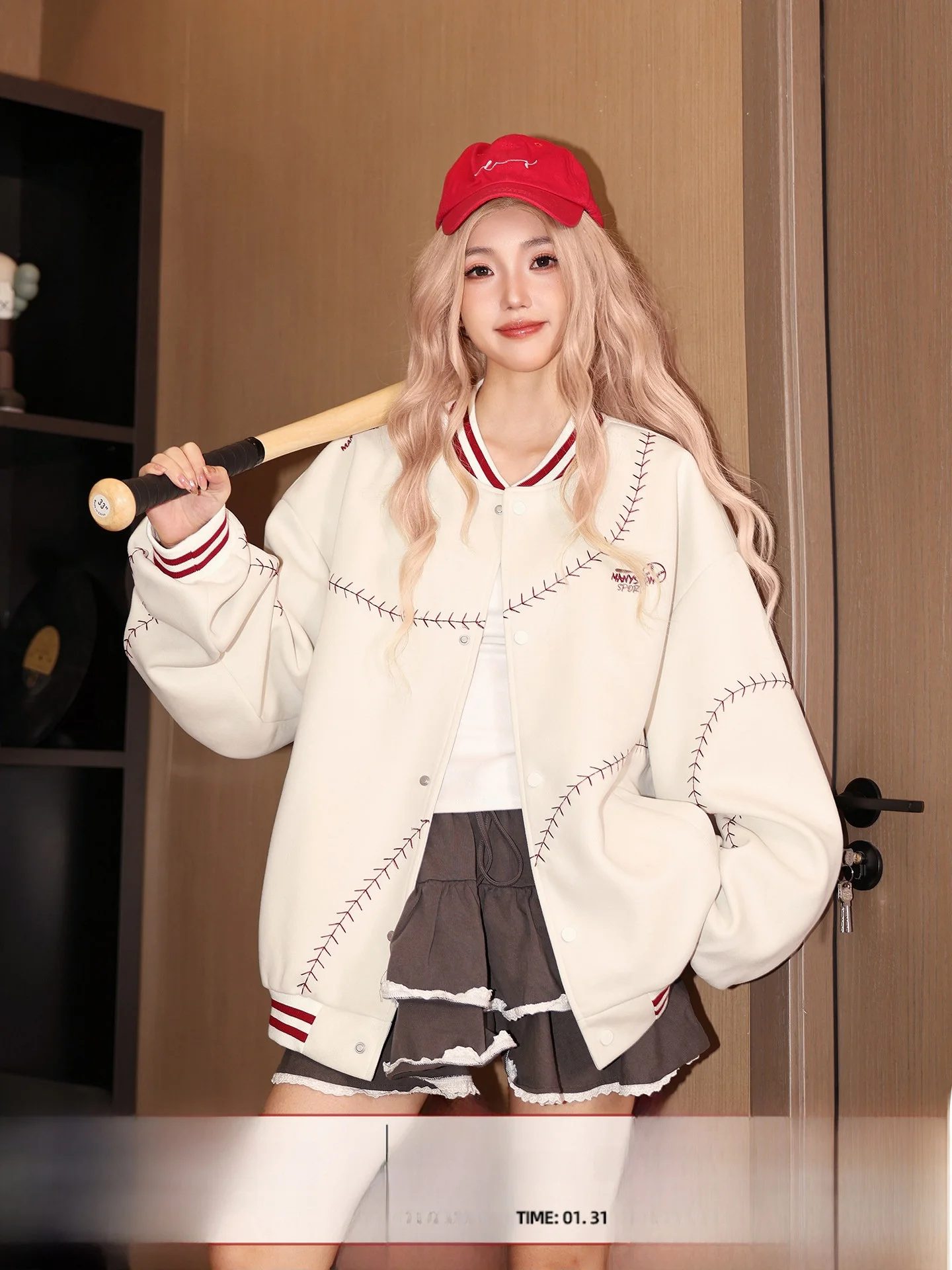 

Американская бейсбольная куртка свободного кроя для женщин, утепленная, с вышивкой, осенне-зимнее пальто