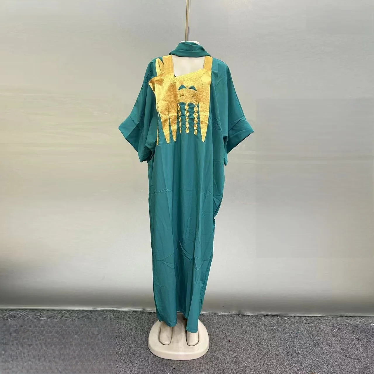 2025 صيف جديد موضة عادية مطرزة العرقية Bubu Dashiki الأفريقية مسلم الكبار السيدات فستان عباية فضفاضة