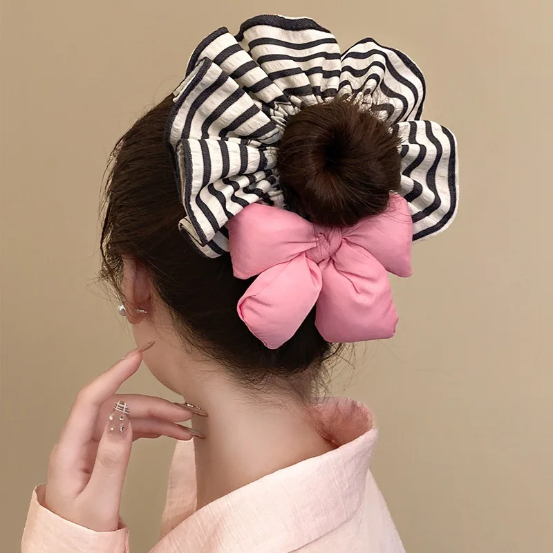 

Cute bread bow large intestine ring hair rope Korean girl ball head rubber band cotton filled hair band