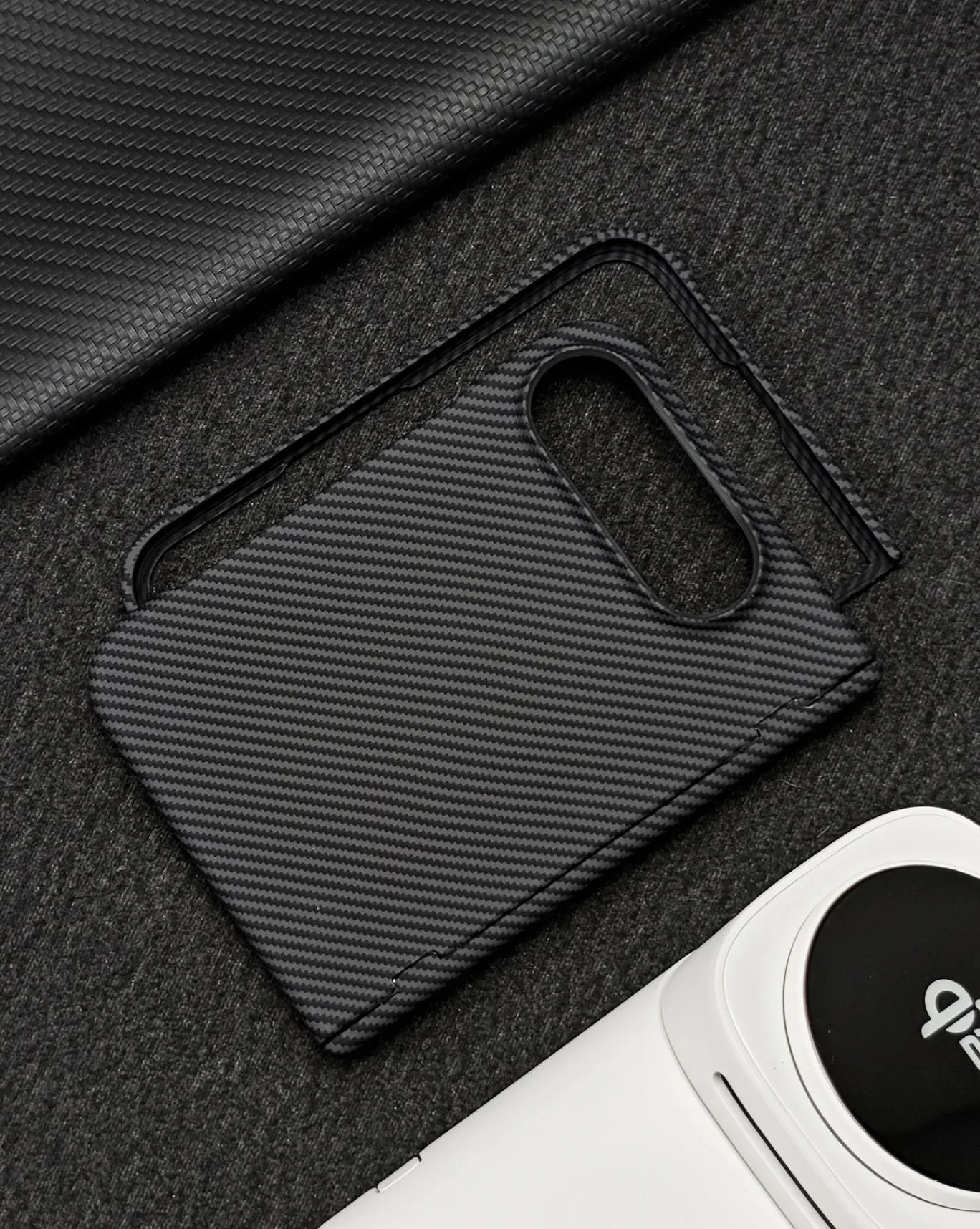 Business Kevlar-Faser 600D Slim-Design Magnetische Handyhülle für iPhone Duo Stoßfeste Hartschale mit Kabelloser Ladefunktion für iPhone Ultra – Detail 10