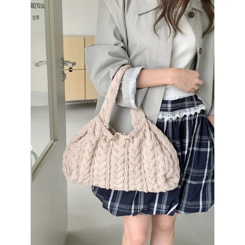 

Новая шерстяная вязаная сумка-облако 2026 года: стильная, универсальная, ручная вязка, для города, через плечо, готовое изделие