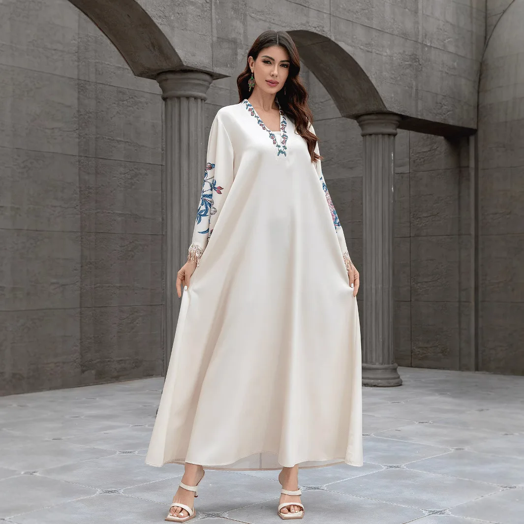 

V Neck Embroidered Abaya Tassel Modest Long Sleeve Maxi Abaya Arab Elegant Embroidered Abaya Chic Loose Islamic For Women Robe