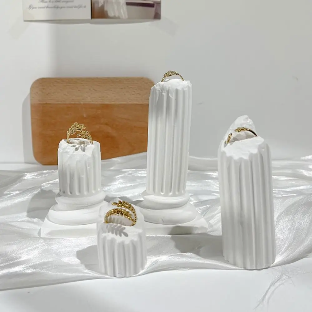 

Роскошная подставка для колец в римском стиле, белый гипс, европейский стиль, винтажный держатель для колец из штукатурки, подставка для ювелирных изделий, украшения для дома