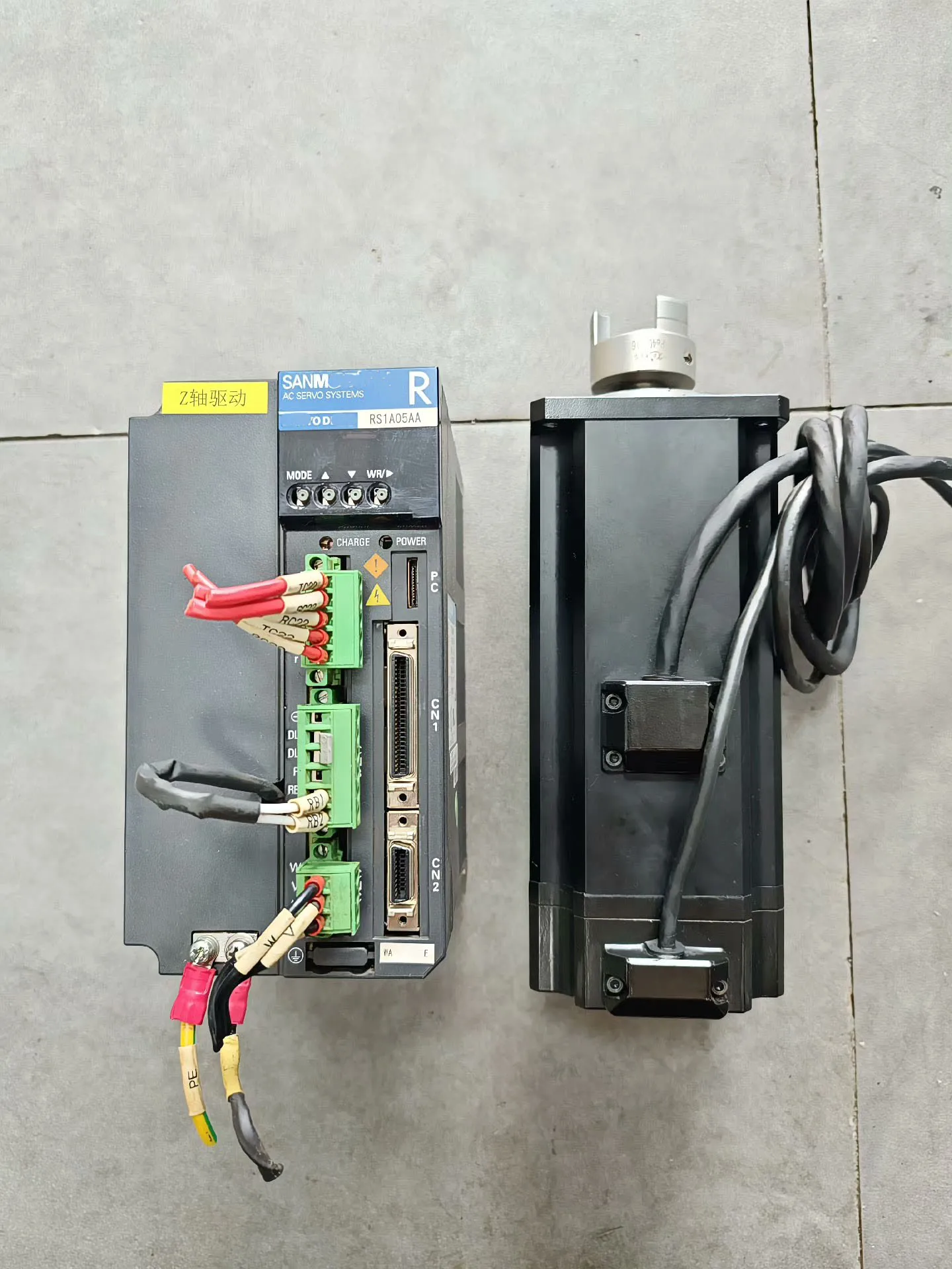 

RS1A05AAWA Q2AA08100DCS0E Сервопривод и двигатель для Sanyo