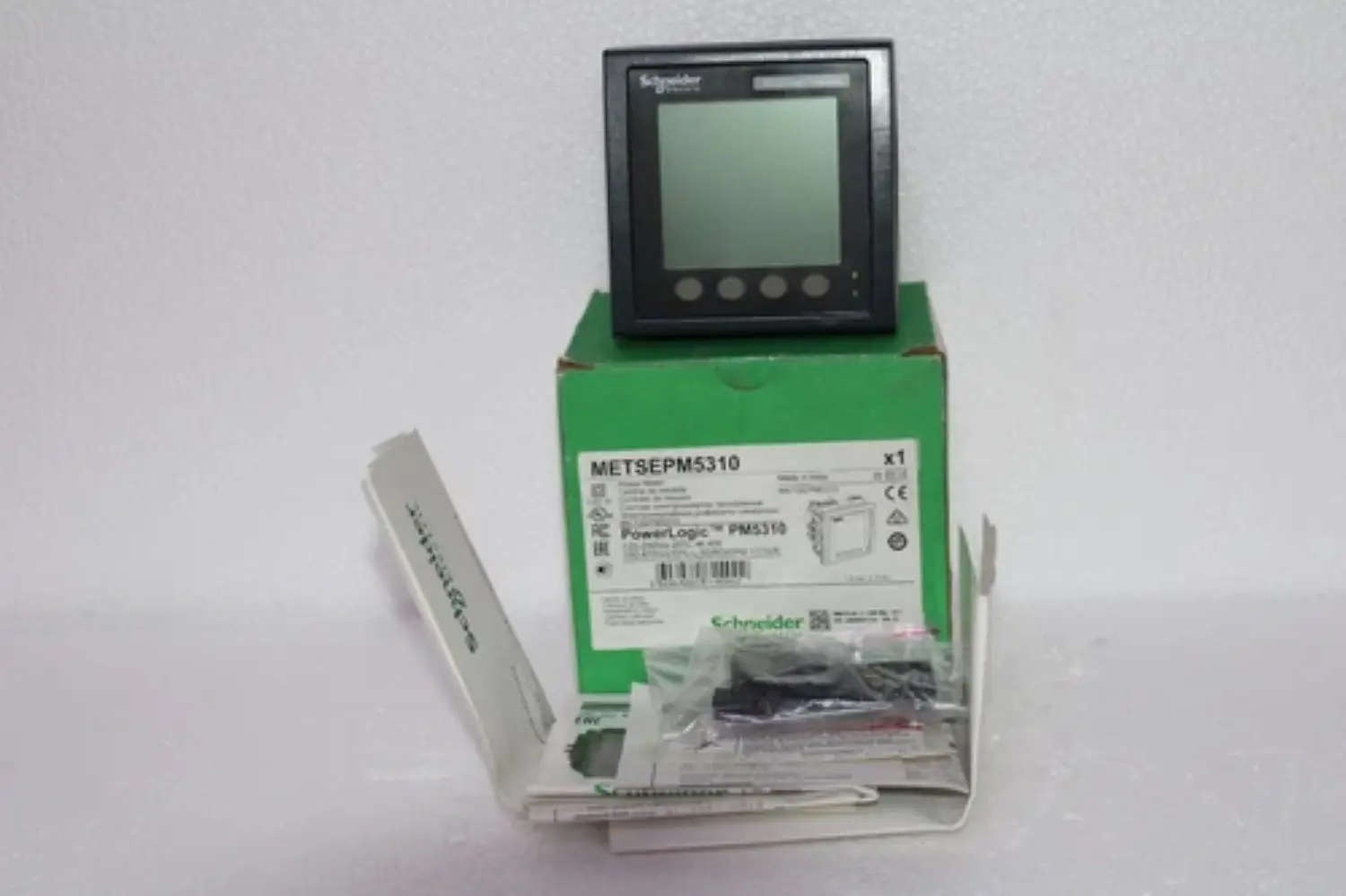 

Измеритель METSEPM5310 PM5310, Modbus, до 31-го часового разрешения, 256K, 2DI/2DO, 35 сигнализаций