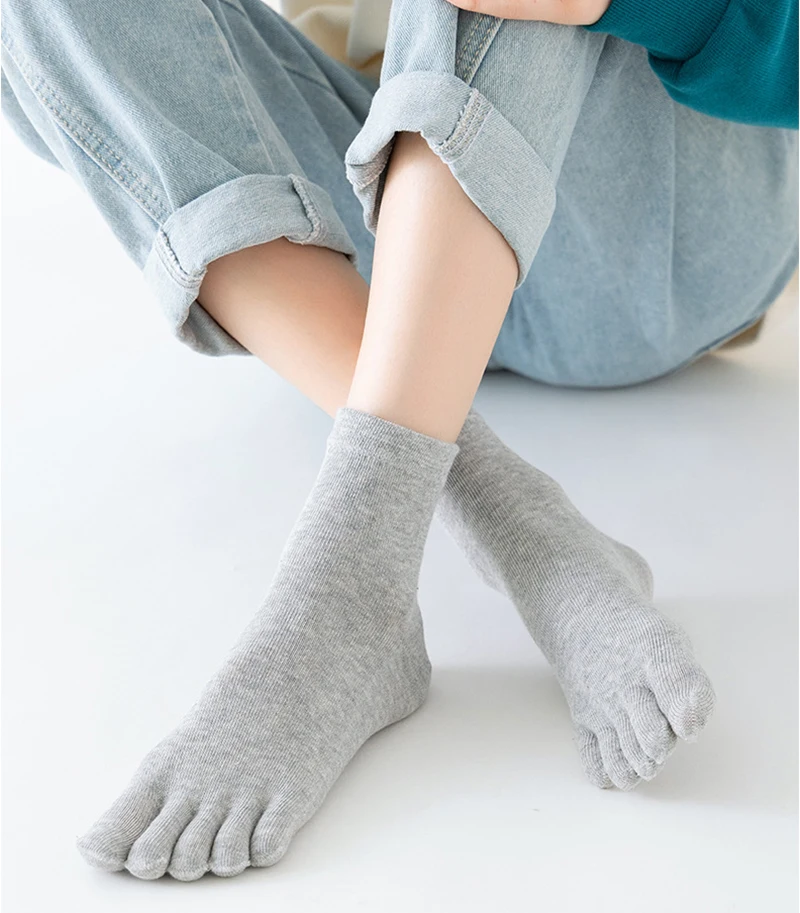 5 Pairs Solid Simple Casual Cotton Toe Socks Candy Color Women Short Pink Green Blue Orange Black White 5 Finger Socks with Heel