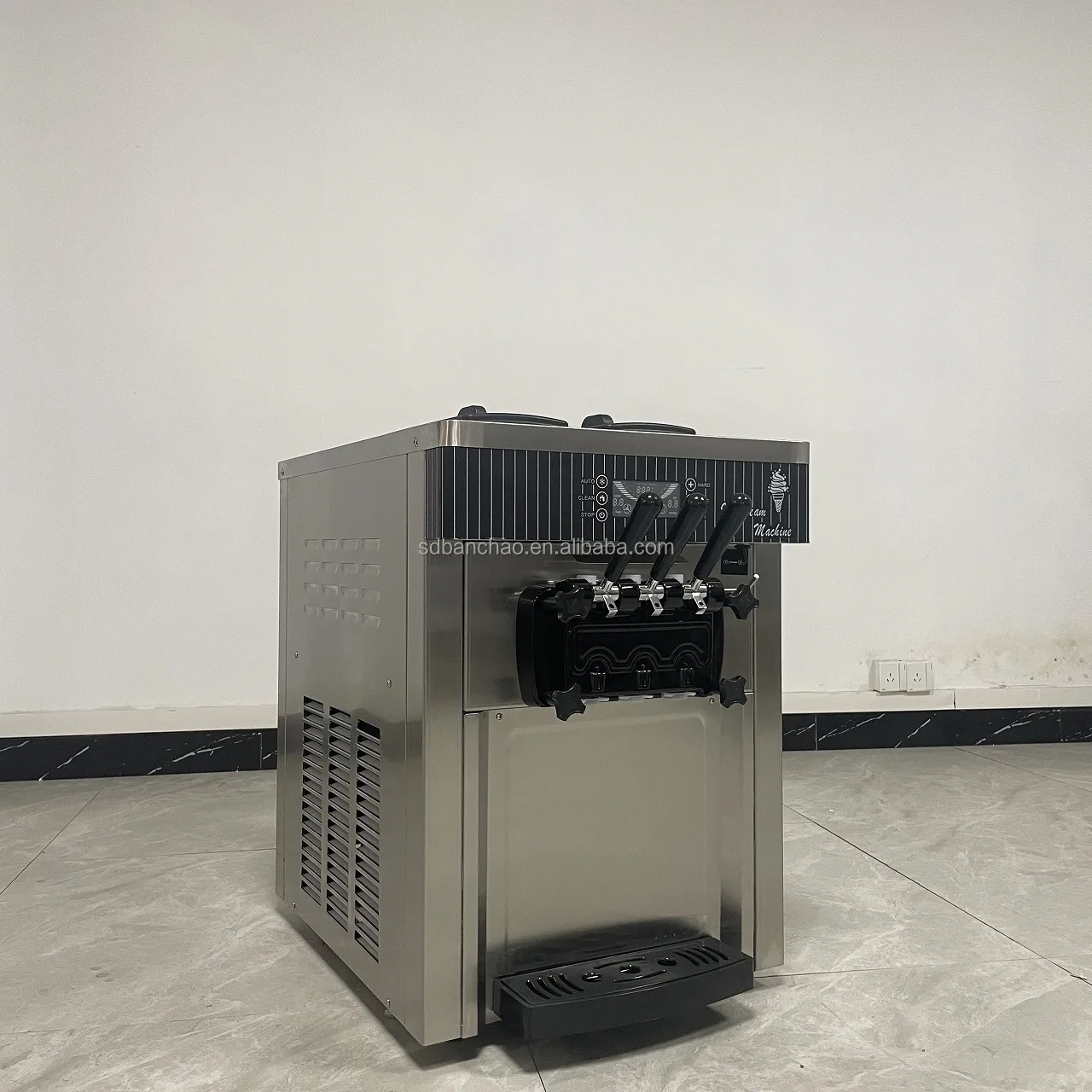Tabletop Ice Cream Machine 304 Food Grade Tank High for Commercial Milk Water