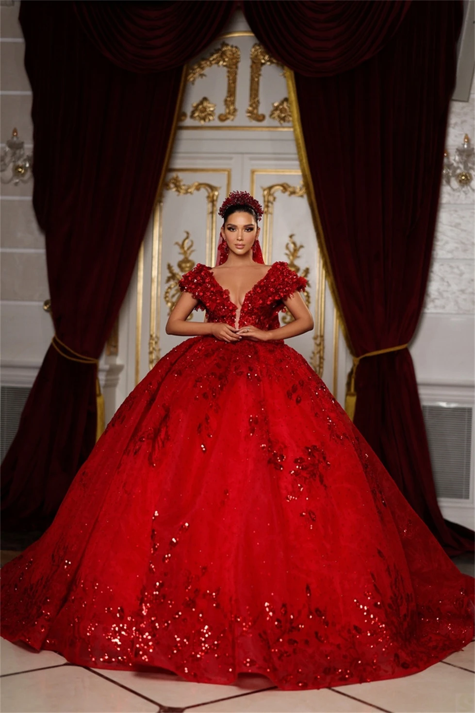 Robe de mariée rouge en dentelle, Vintage, col en V profond, sur mesure, avec des Appliques de fleurs