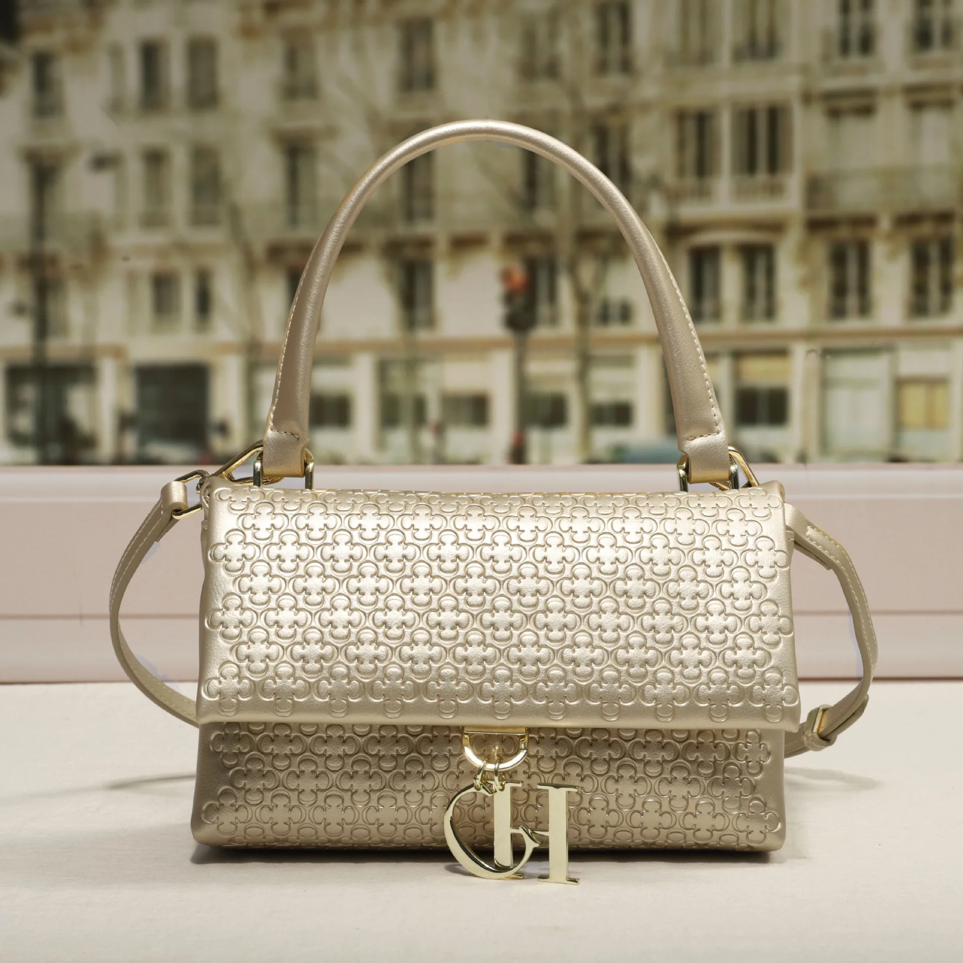 

2025 Luxury Leather Shoulder Bag For Women Elegant Handbag By Famous Designer Popular Classic Ladies Fashion Statement