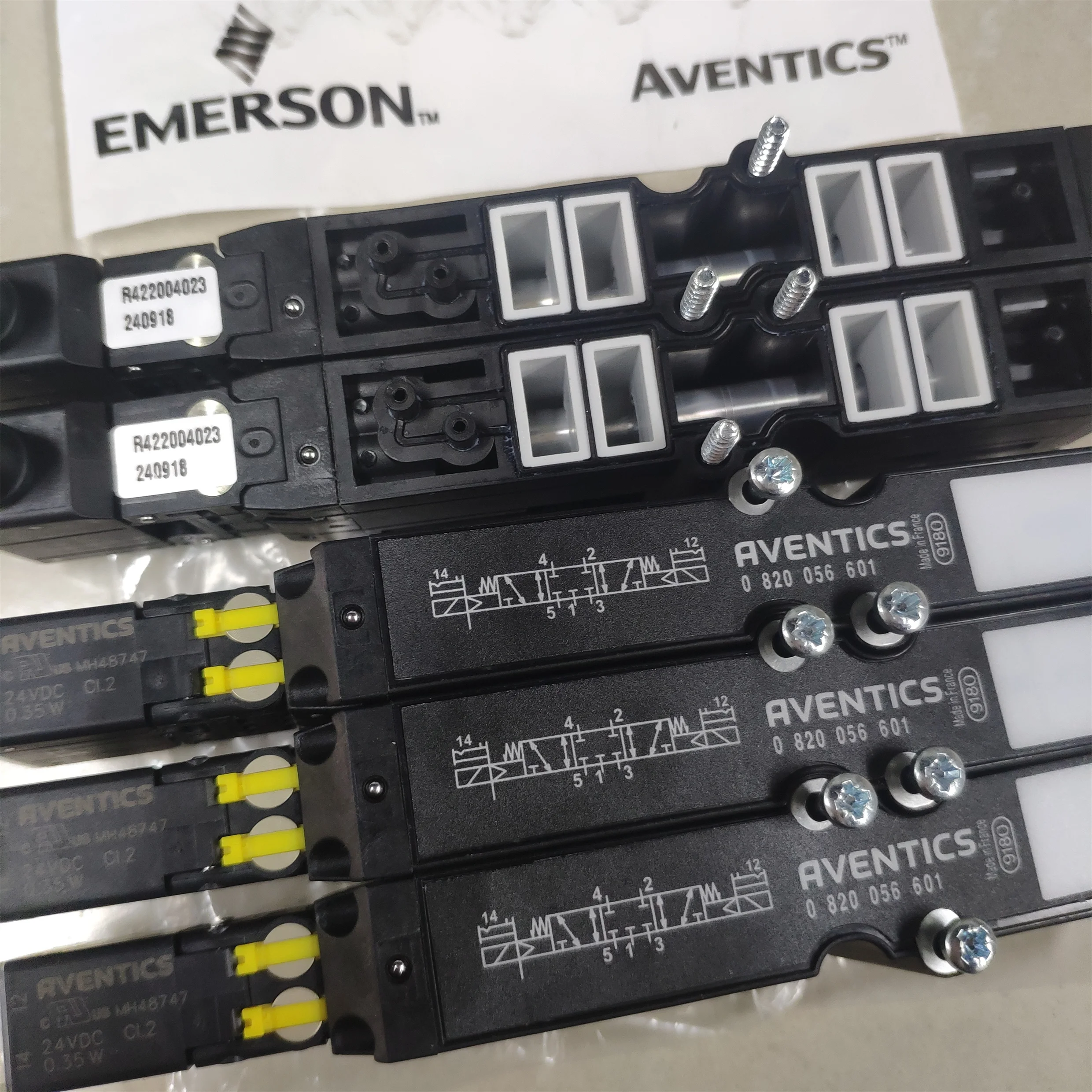 

Originate AVENTICS solenoid valve 0820056051,0820056601,0820056101，HF02-5/2SR-024DC HF02-5/3CC-024DC HF02-3/2CC-024DC