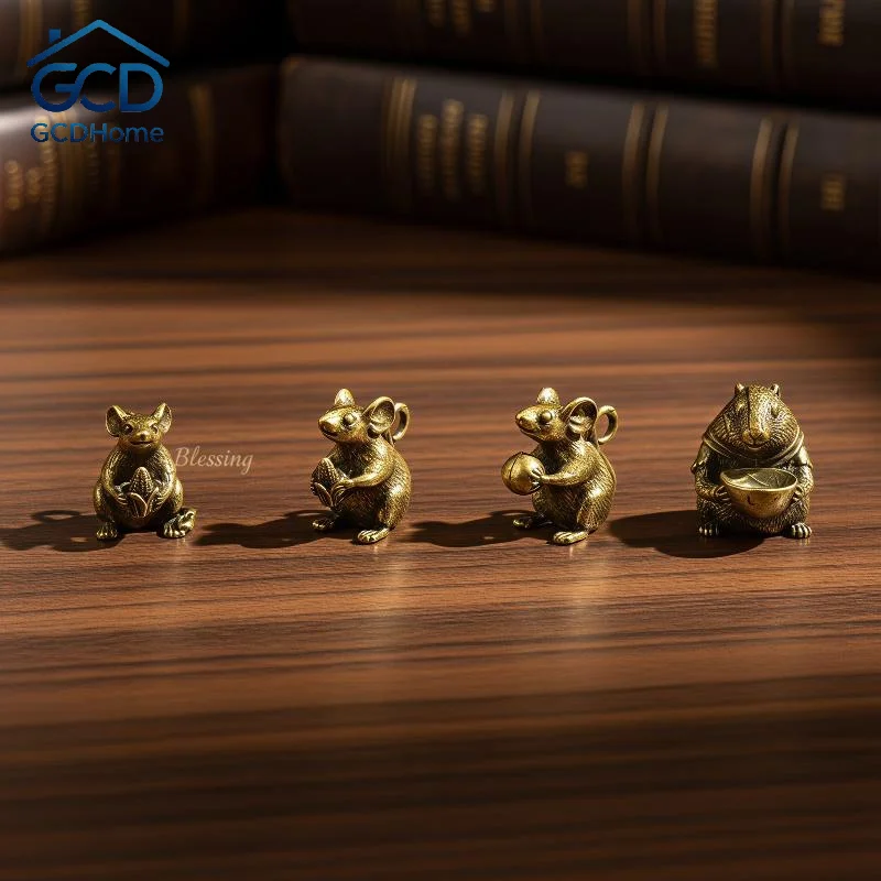 Vintage Alloy Mouse Statue Exquisite Carved Mini Cute Portable Ornament for Home Desktop Decor Kids Gift