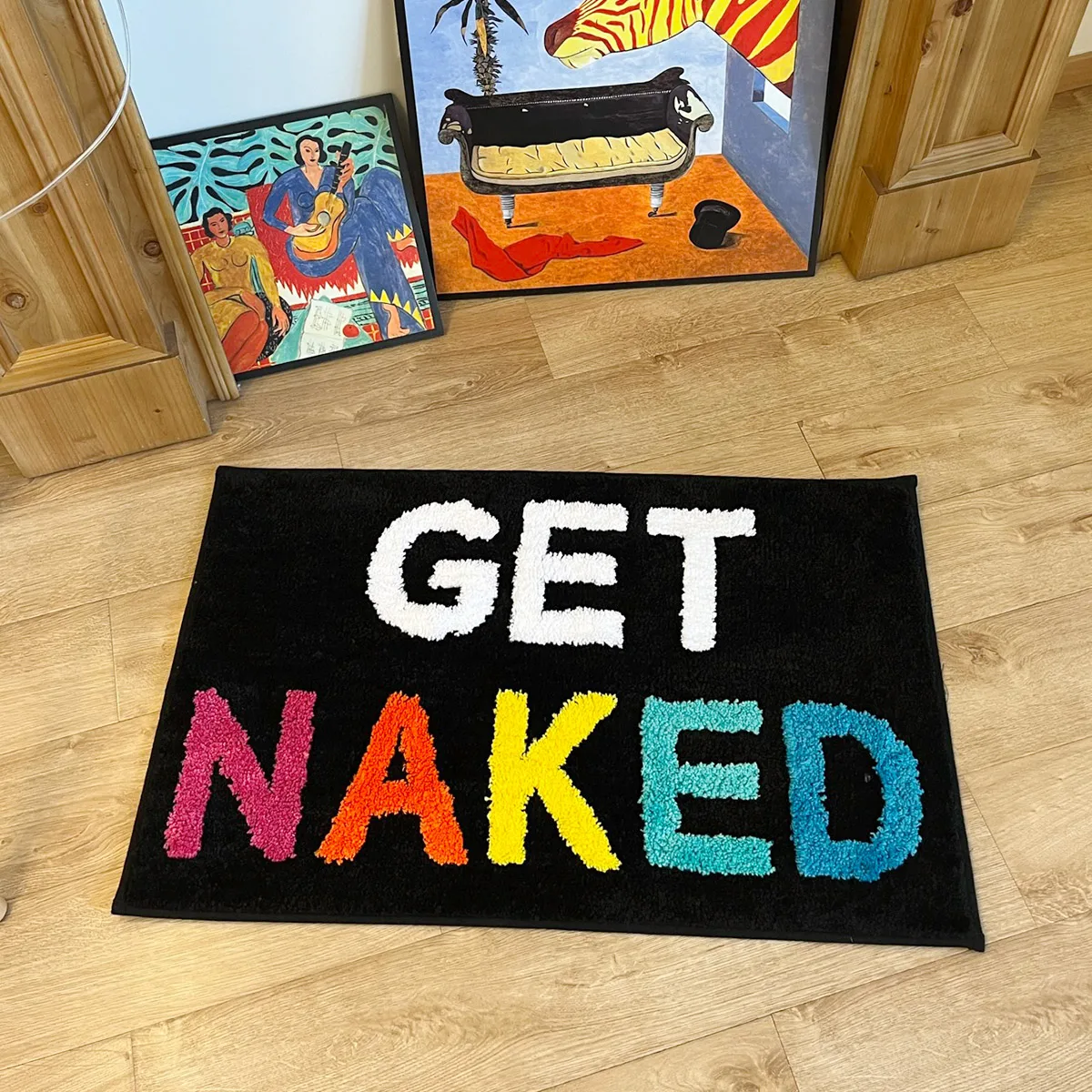 GET NAKED Rainbow Color Letter Tufted Rug 2 Styles Black White Base Fluffy Water Absorbent Anti Slip Bathroom Doormat Funny