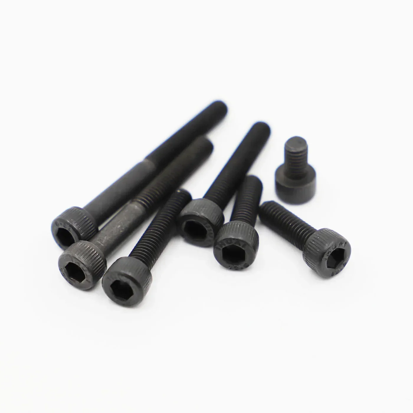 Tornillo de cabeza en forma de copa hexagonal M1.6 M2 M2.5 M3 M4 M5 M6 M8 M10 negro 12,9 grado pernos Allen de acero al carbono DIN912