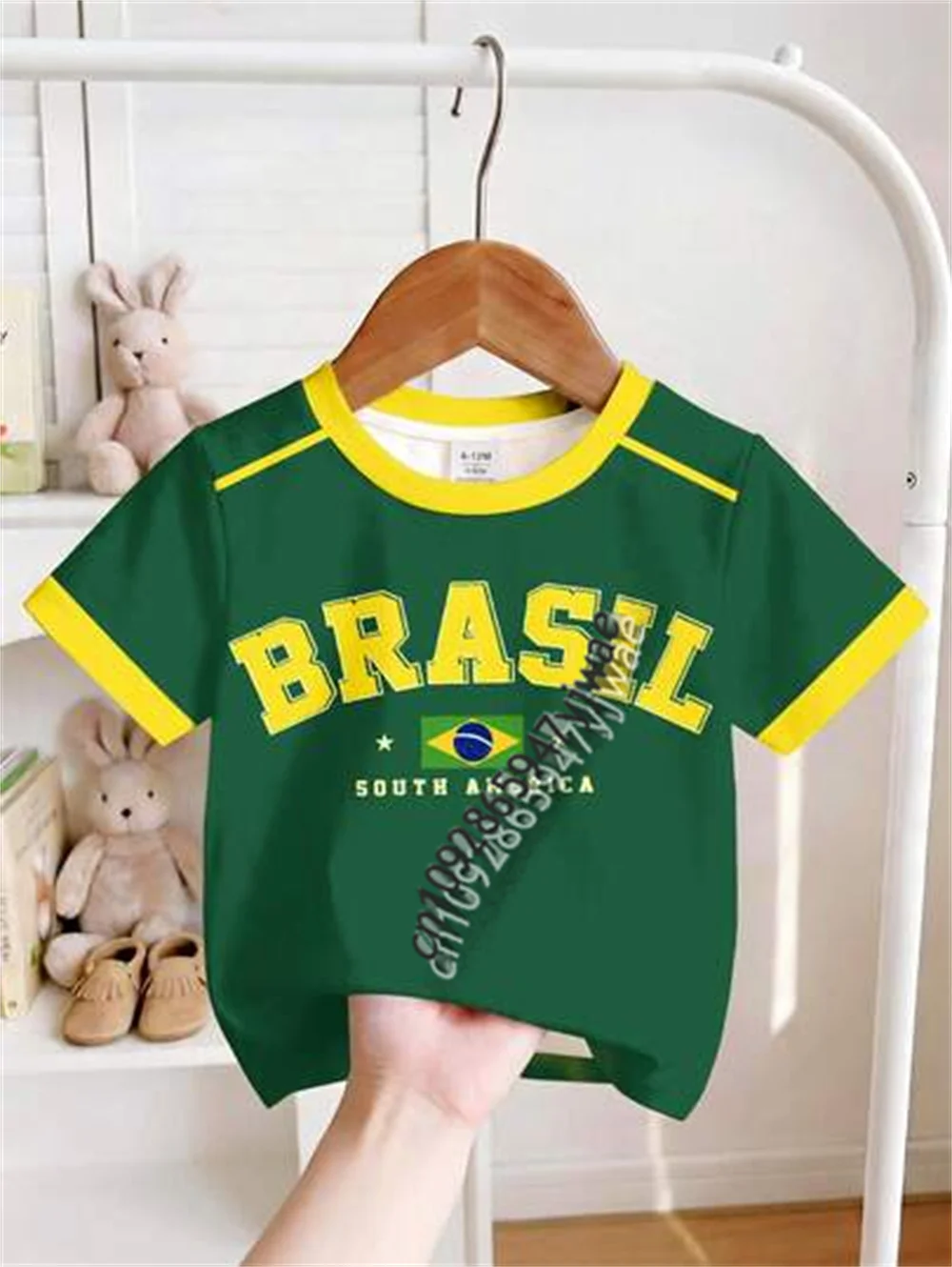 T-Shirt mit minimalistischer Brasilien-Flagge auf den Ärmeln, grün, feiner Streifen-Print, für Mädchen und Jungen, lässiges Alltagsoutfit, Sommerkleidung für Erwachsene und Kinder – Detail 5