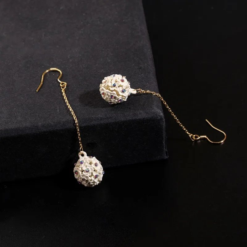 Korean Gentle Version of Simple and Long Hydrangea Flower Pendant Earrings Temperament Versatile Fishhook Earrings Fresh Style