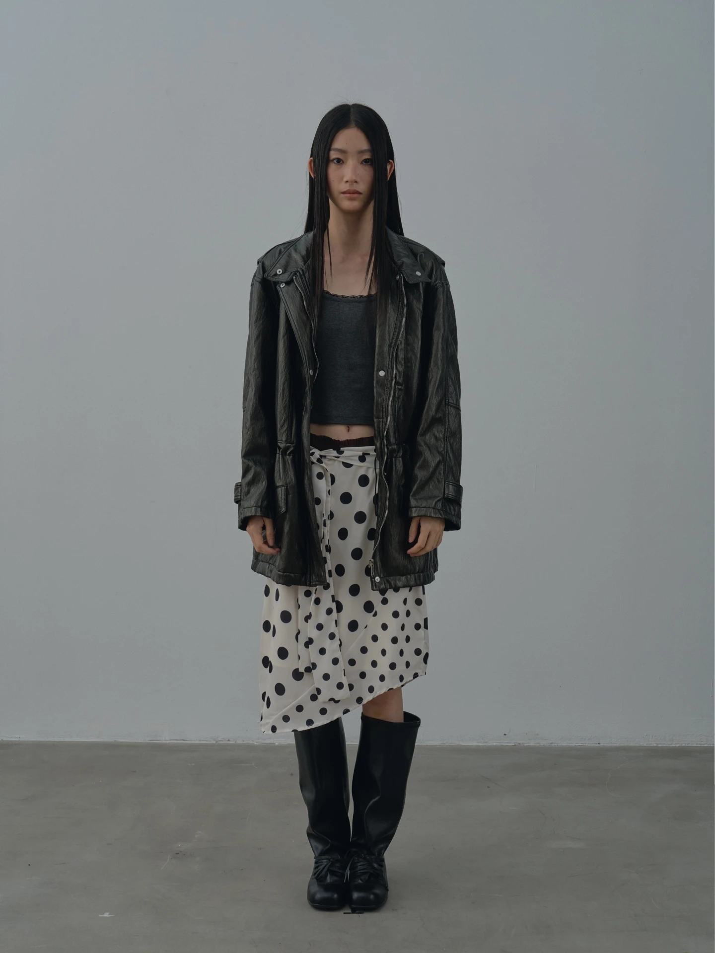 

Юбка Rebornique в горошек с асимметричным подолом и завышенной талией, женская, в стиле сладко-стильный, легкая, с подкладкой, в форме А, из полиэфирного волокна