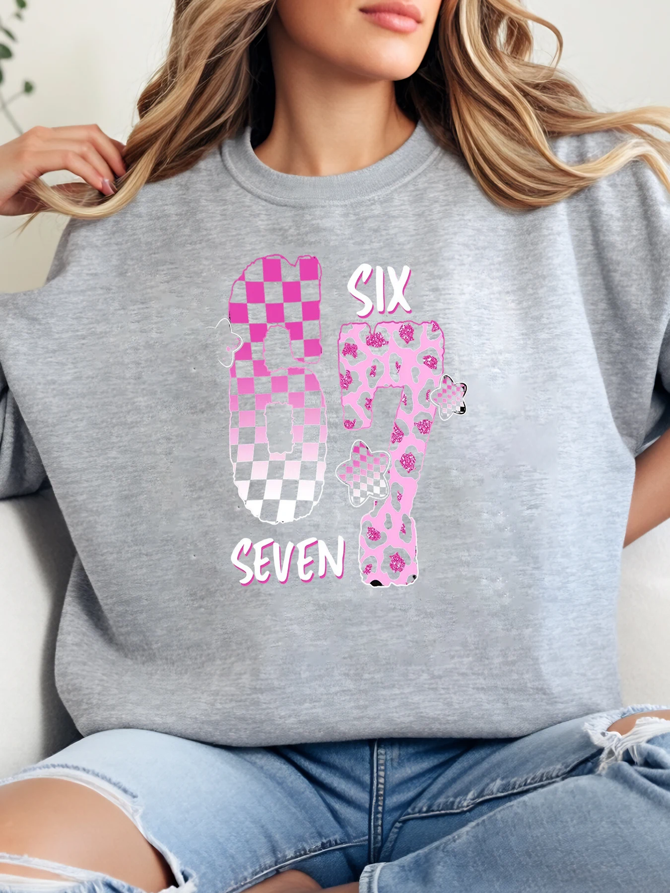 Camiseta con estampado floral y cuadros rosas 67 Six Seven, ropa informal de Halloween para mujer, talla grande gris