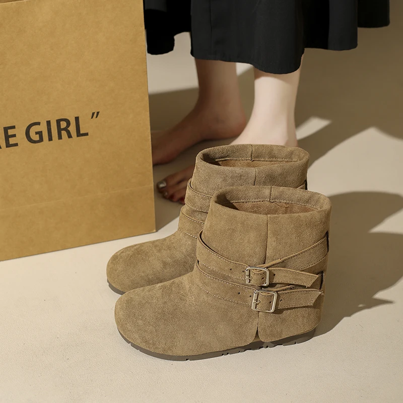 CRLAYDK ريترو المرأة قصيرة حذاء من الجلد الانزلاق على الشتاء مشبك حذاء مسطح عادية مريحة السيدات المشي جولة تو الجوارب