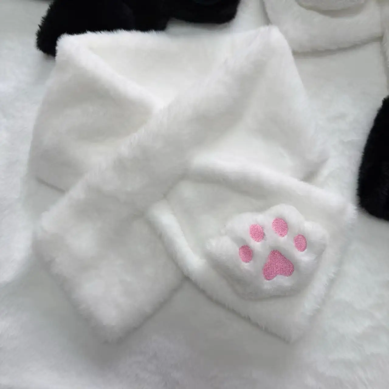 Bufanda Mullida Kawaii Japonesa, Decoración De Pata De Gato, Bufandas De Color Puro Y2K, Otoño Invierno, Bufanda Bonita Para Mantener El Calor, Accesorios De Ropa — -40%, $0.39 Coupon, from $0.58 – 40% descuento – €0.58