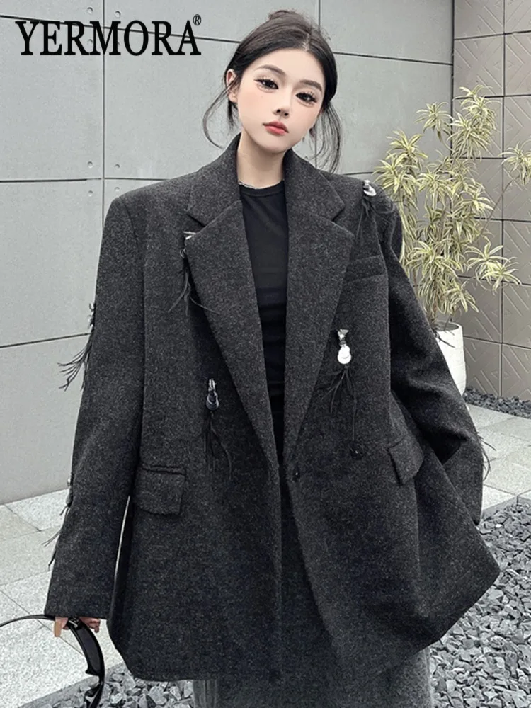 YERMORA Blazer Kasual Hangat Berumbai Rhinestone Abu-abu Untuk Wanita Kerah Lapel Lengan Panjang Longgar Jaket Baru Mode Musim Gugur Musim Dingin 2025