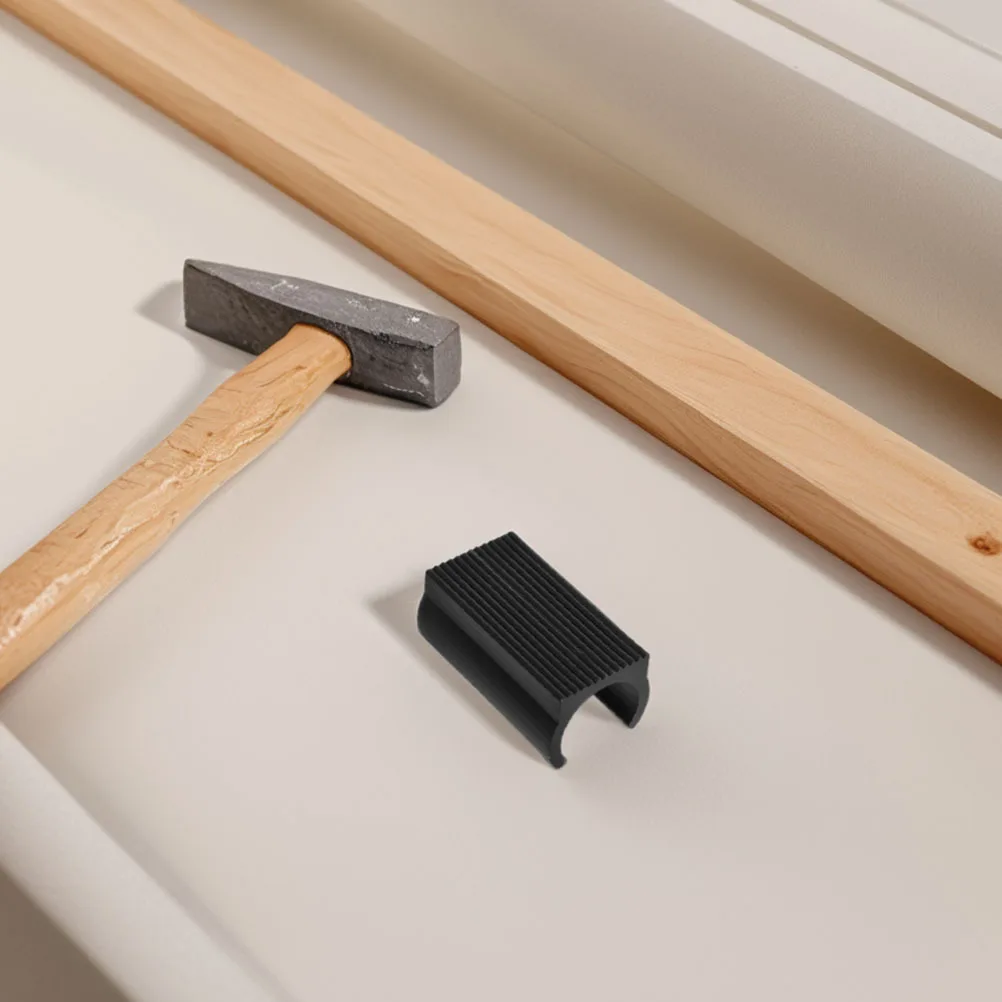 

20Pcs Non-Slip U-Shaped Chair Foot Covers Plastic Furniture Leg Protectors Floor Coverings for Home Gym Chair Protector