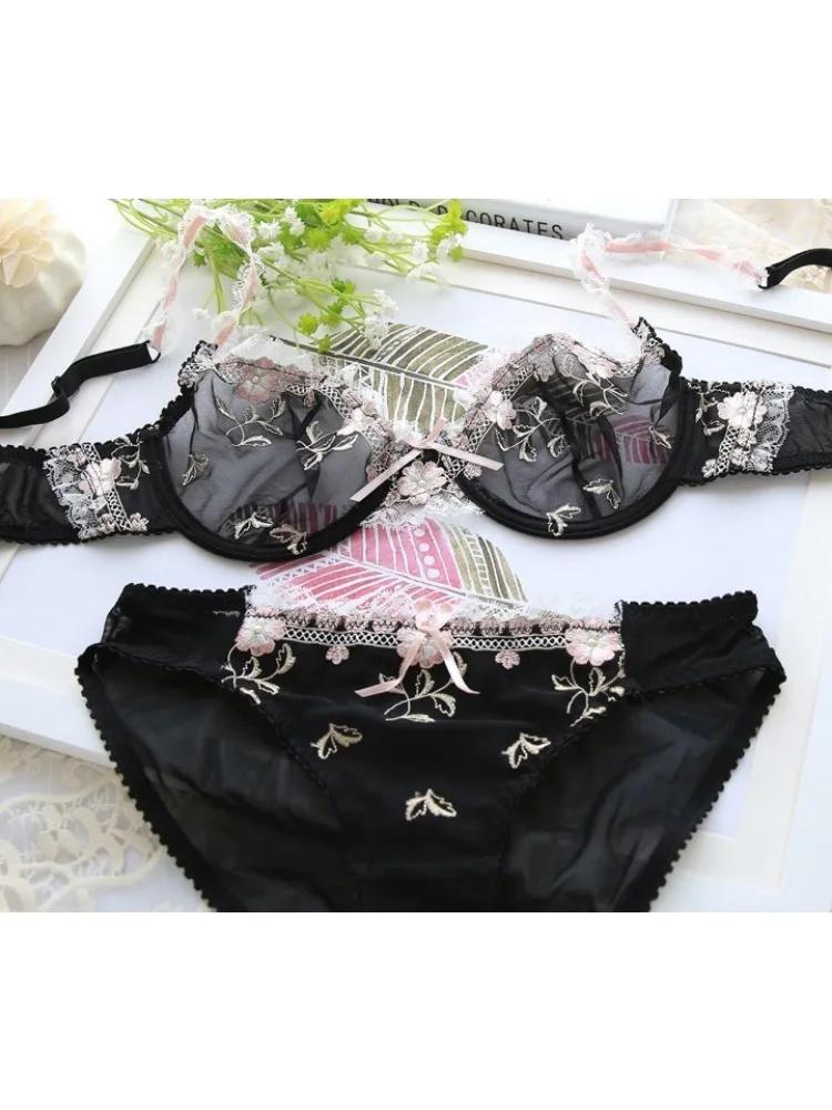 Luxury European and American Underwear Women Thin Big Size Sexy Bra Big Chest Small Lace Transparent Bra Set Perspective Winter