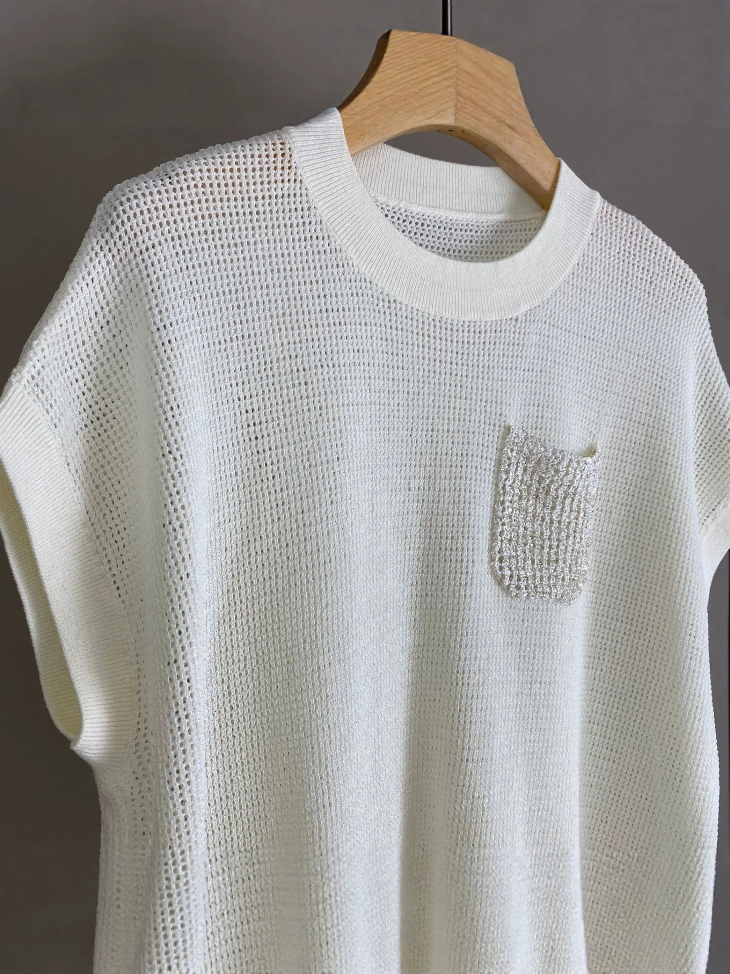 2026 Frühling/Sommer Leinen-Pullover mit Tasche und Rundhalsausschnitt Modischer Kurzarm-Strickpullover