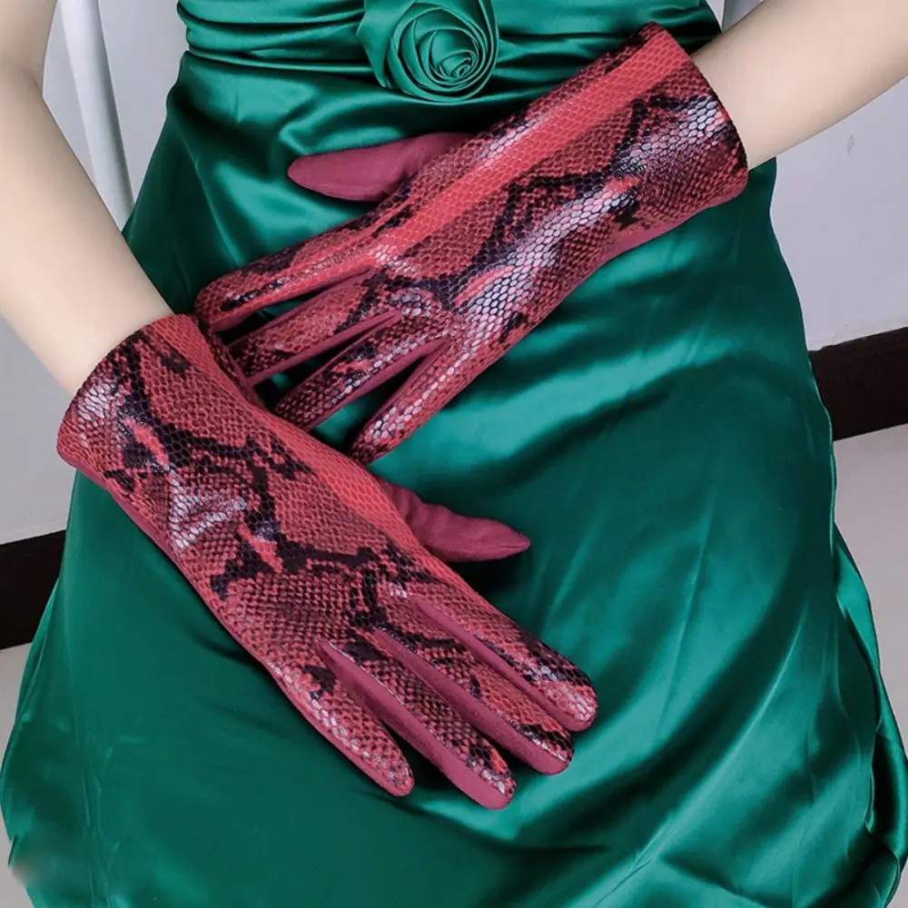Faux Animal Leather Touch Screen Gloves Thicken Windproof Driving Gloves Full Finger Thermal Winter Warm Gloves Cold Weather