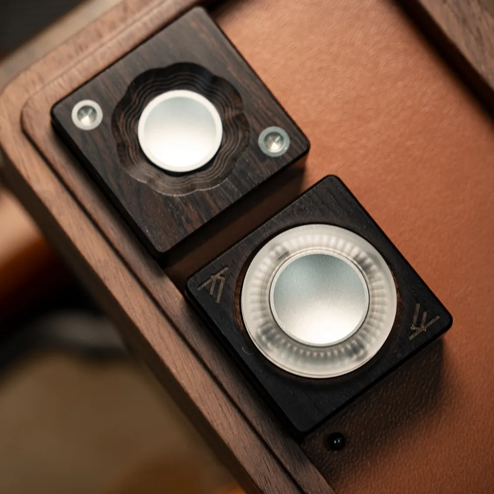 (Pre-sale) GDEDC Square Object 2.0 Wooden and Metal Mechanical Track Rotating Fingertip Card Pushing Decompression Toy