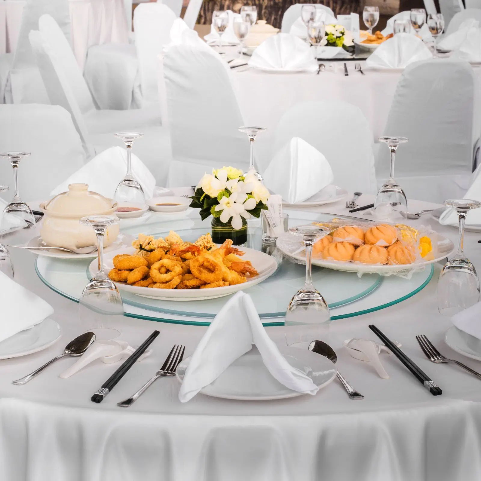 

Стеклянный проигрыватель Lazy Susan 20 дюймов, 360° ° Вращающийся круглый прозрачный настольный вращающийся поднос, центральная часть обеденного стола из закаленного стекла