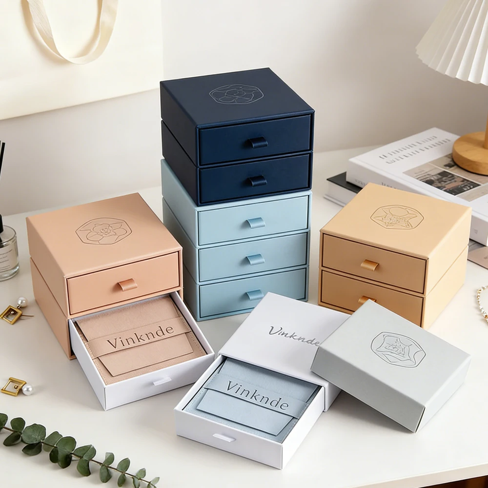 

Customize Logo Necklace Earring Rings Jewelry Box Packaging Portable 9x9x1.7cm Sliding Drawer Boxes with 8x8cm Velvet Bag Pouch