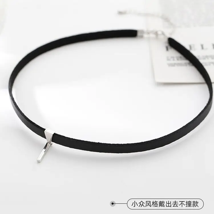 Fashion Sexy Velvet Short Choker Necklace for Women Creative Snowflake Heart Pendant Gothic Girl Neck Party Jewelry Accessories