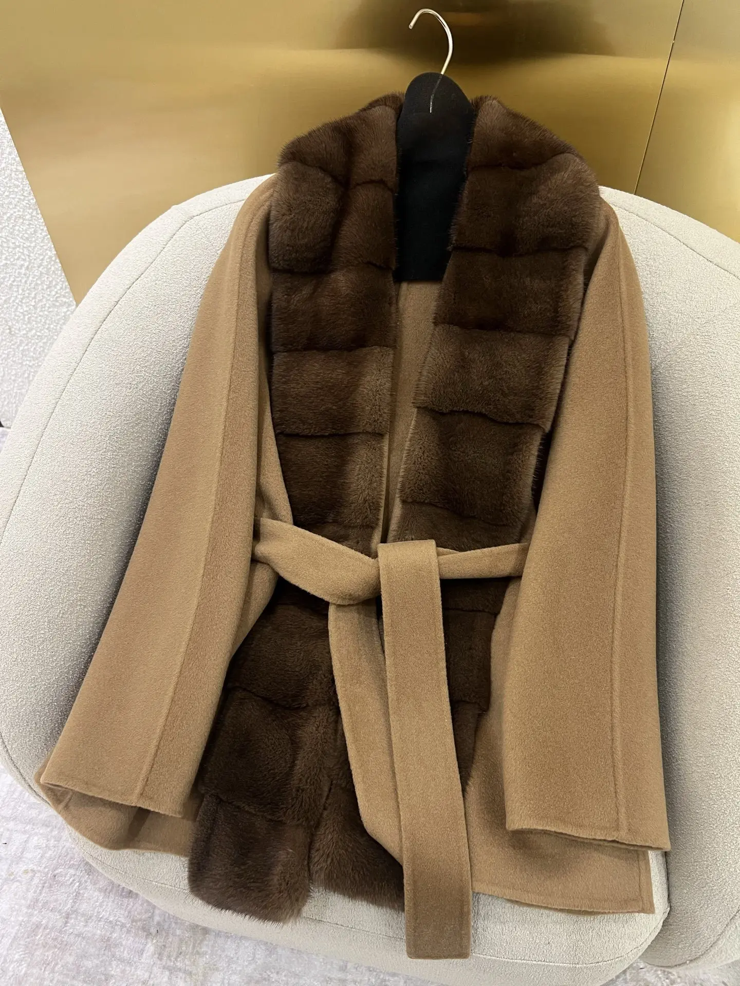 

Minimalist Wool Mink Coat With Sleek, Flowing Drape