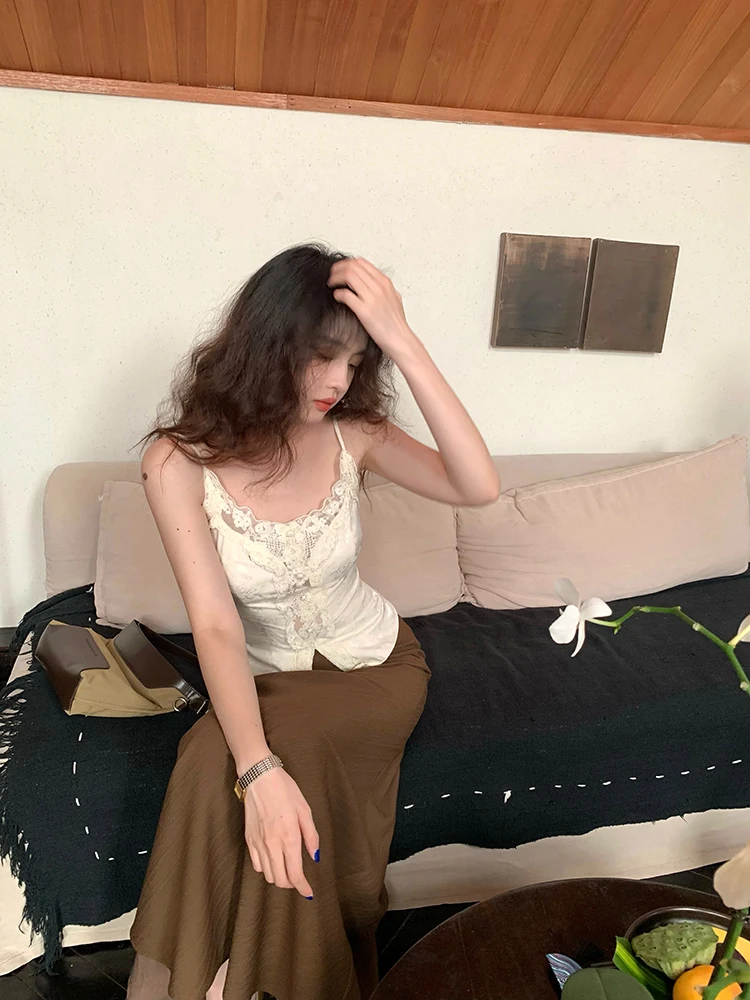 

Новинка: винтажный топ-майка из шелкового атласа с вышивкой, полупрозрачный, с кружевной отделкой, для женщин, для повседневной носки и работы