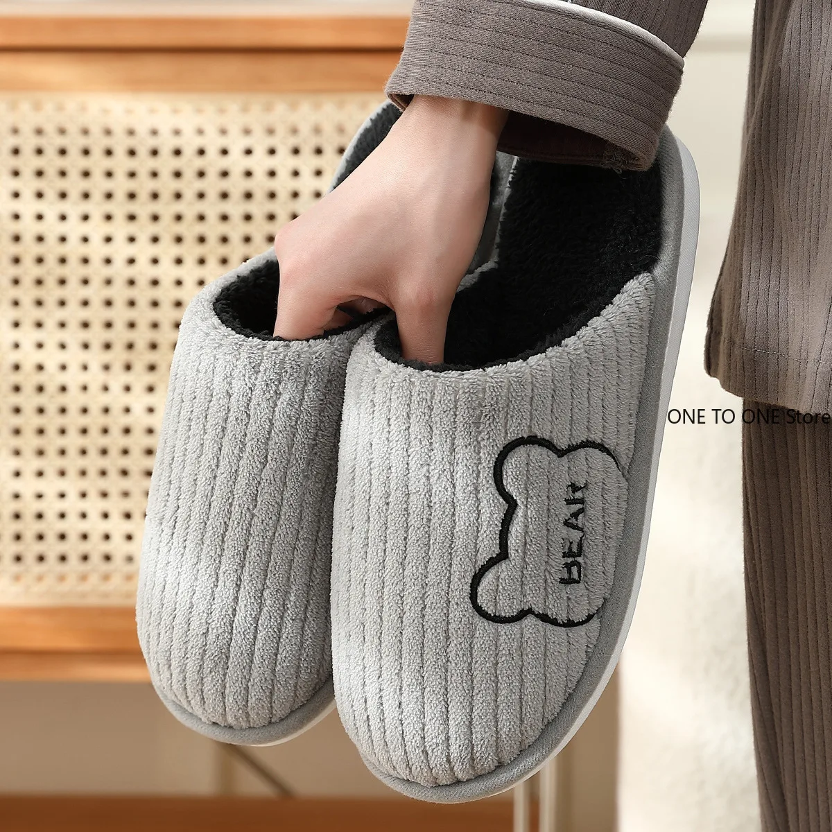 

Cartoon Cotton Slippers for Men Autumn/Winter Indoor Home Fluffy Warm Couples' Home Anti-Slip Fuzzy Slippers for Women Wholesale
