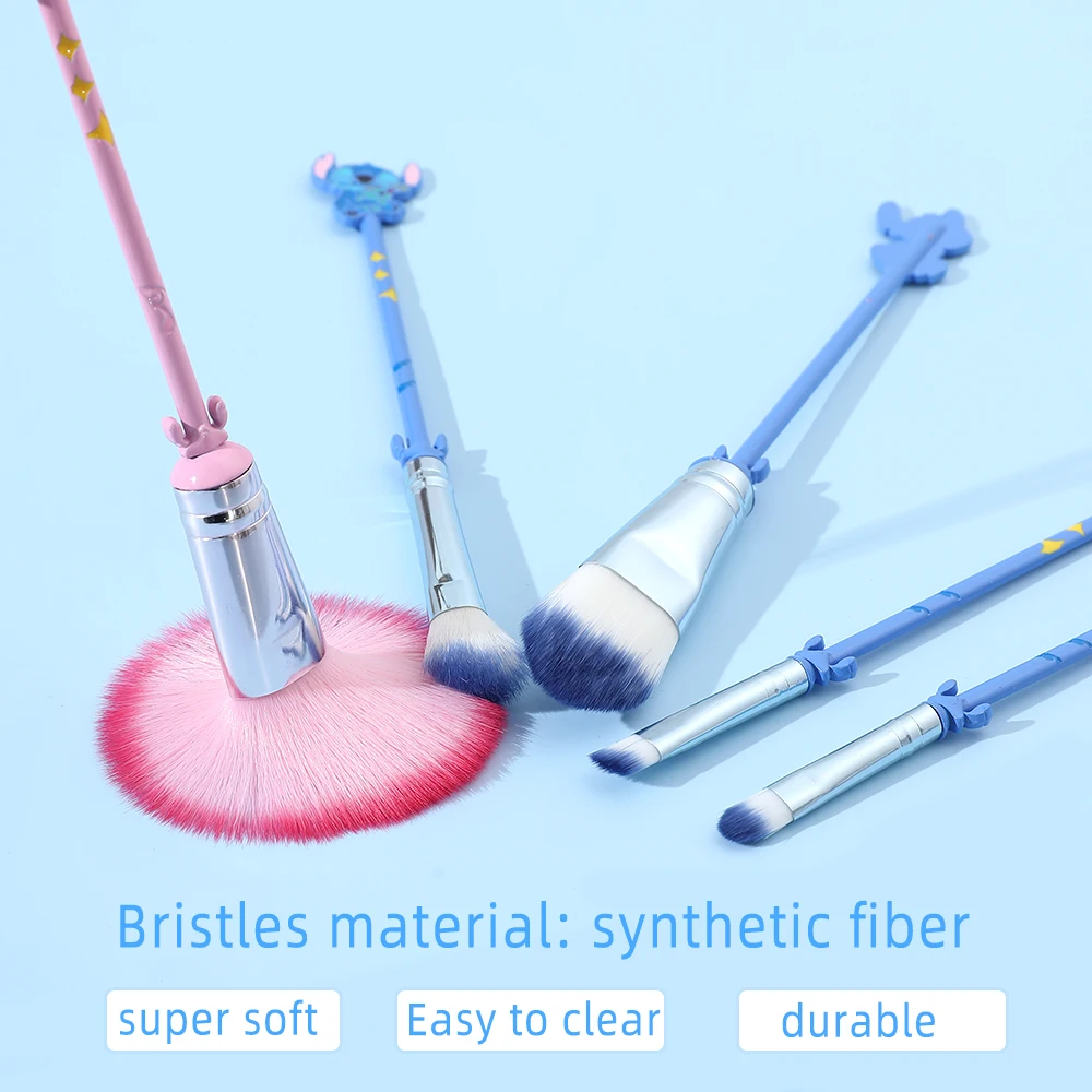 漫画のかわいいステッチメイクアップブラシ、ソフトファイバーメイクアップブラシ、ステッチポータブルコーム、ステッチアイシャドウブラシ、女の子のバイに適しています