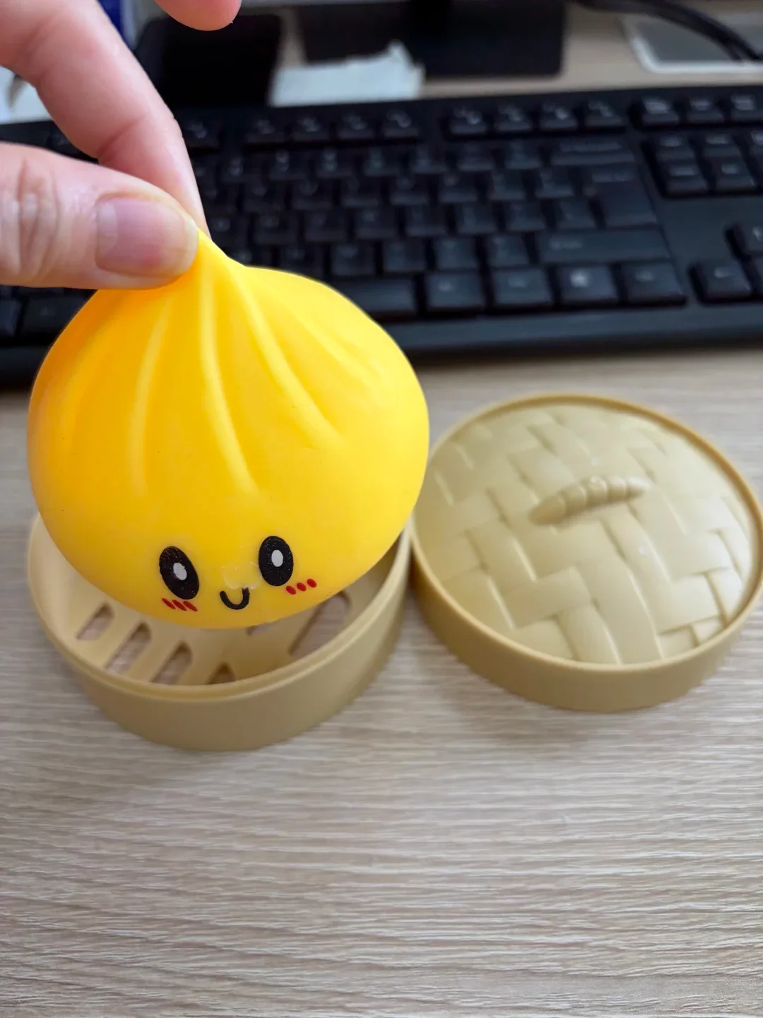 

New In Stock Decompression Color Smiling Face Simulation Steamed Bun Squeezing Music Cute Impressions Quick Rebound Food