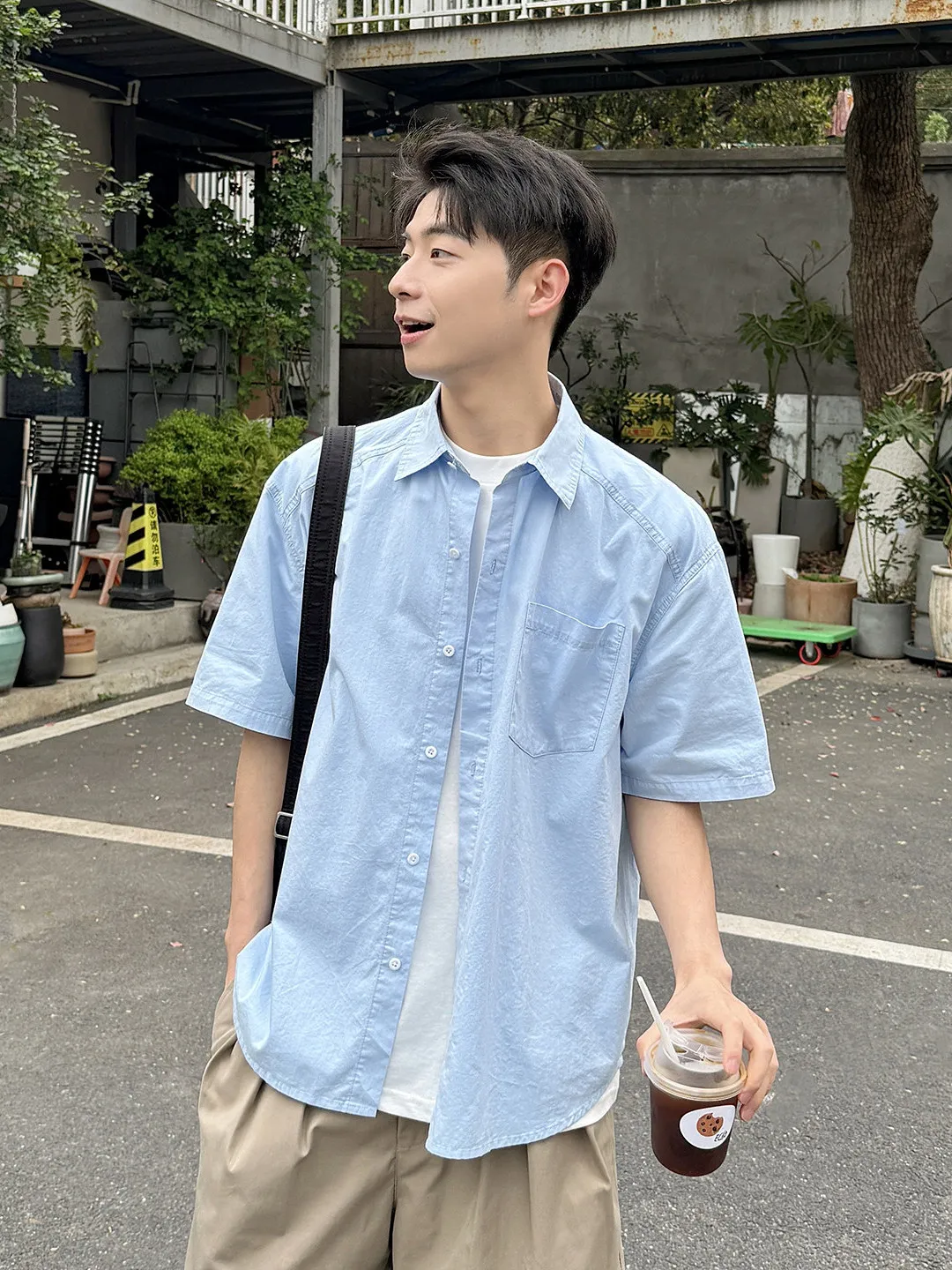 

Lightweight Loose Men's Blue Short Sleeve Shirt And Comfortable Japanese Style Summer New Arrival Casual Outerwear