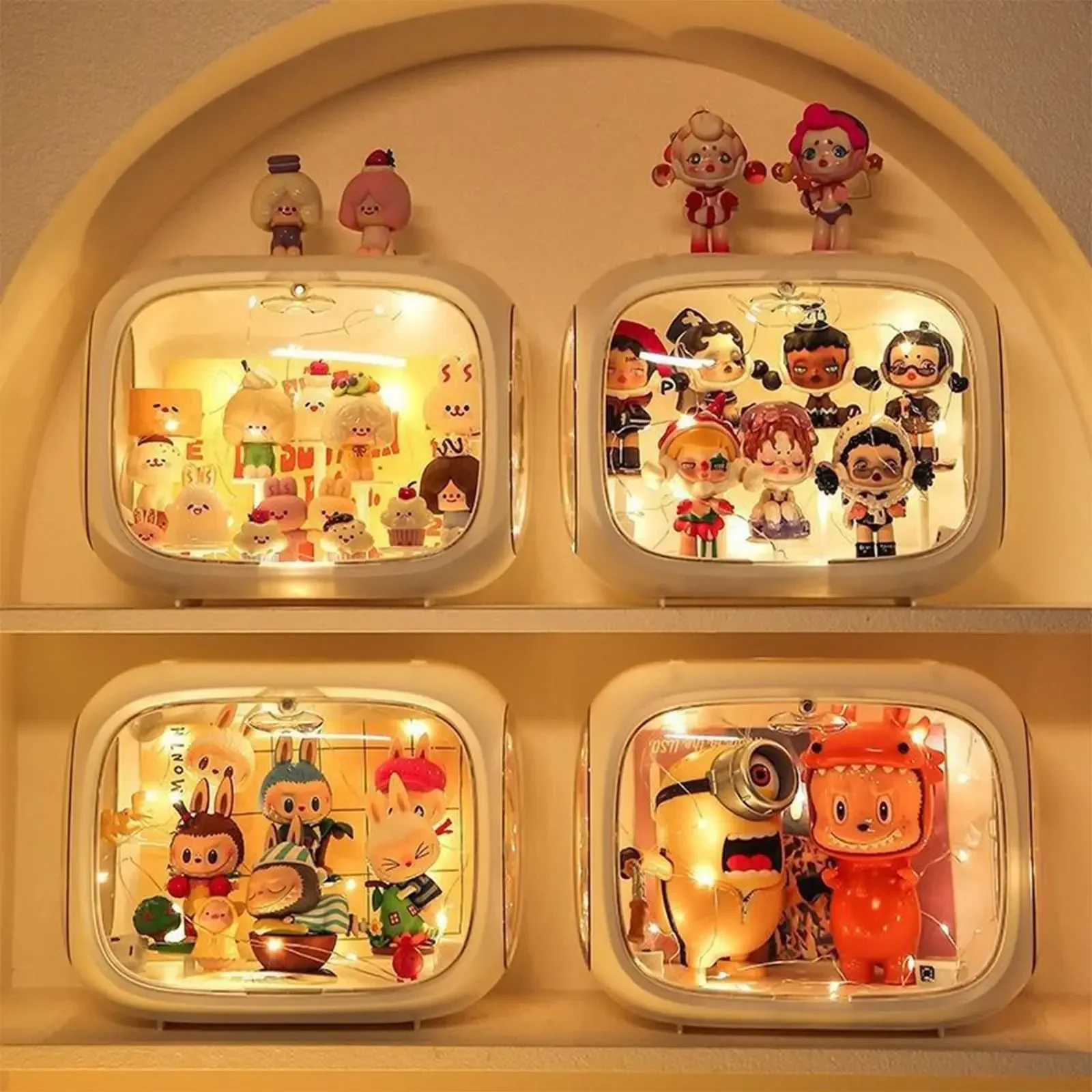 

Transparent Blind Box Display Case Pop for Mart Figures, Dustproof Storage Box Collectible ModelToy Doll Display Stand Organizer