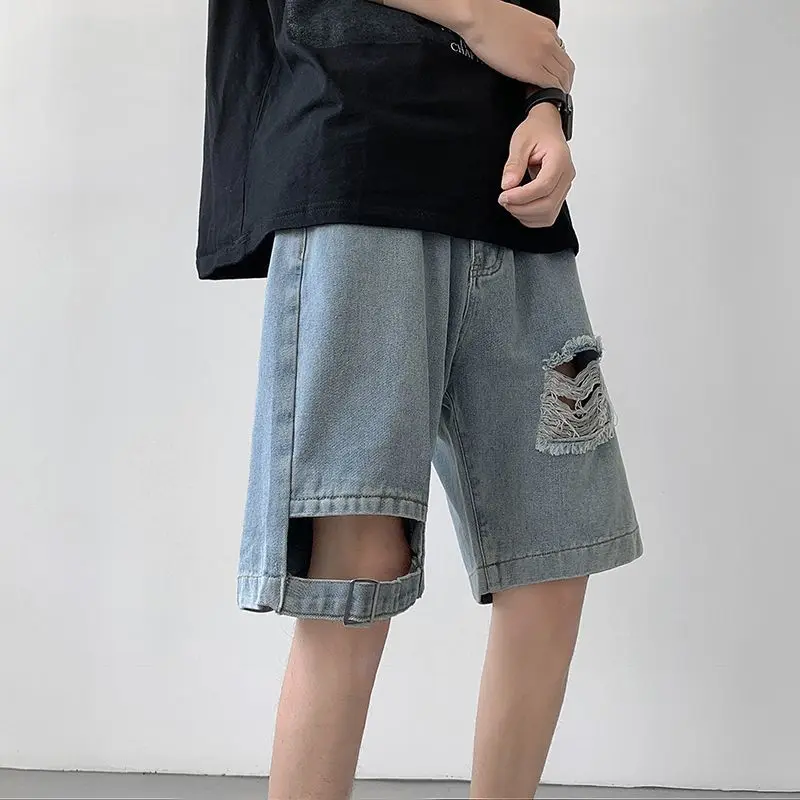 

Perforated denim shorts for men's summer American high street design, niche five point pants, trendy brand loose oversized pants