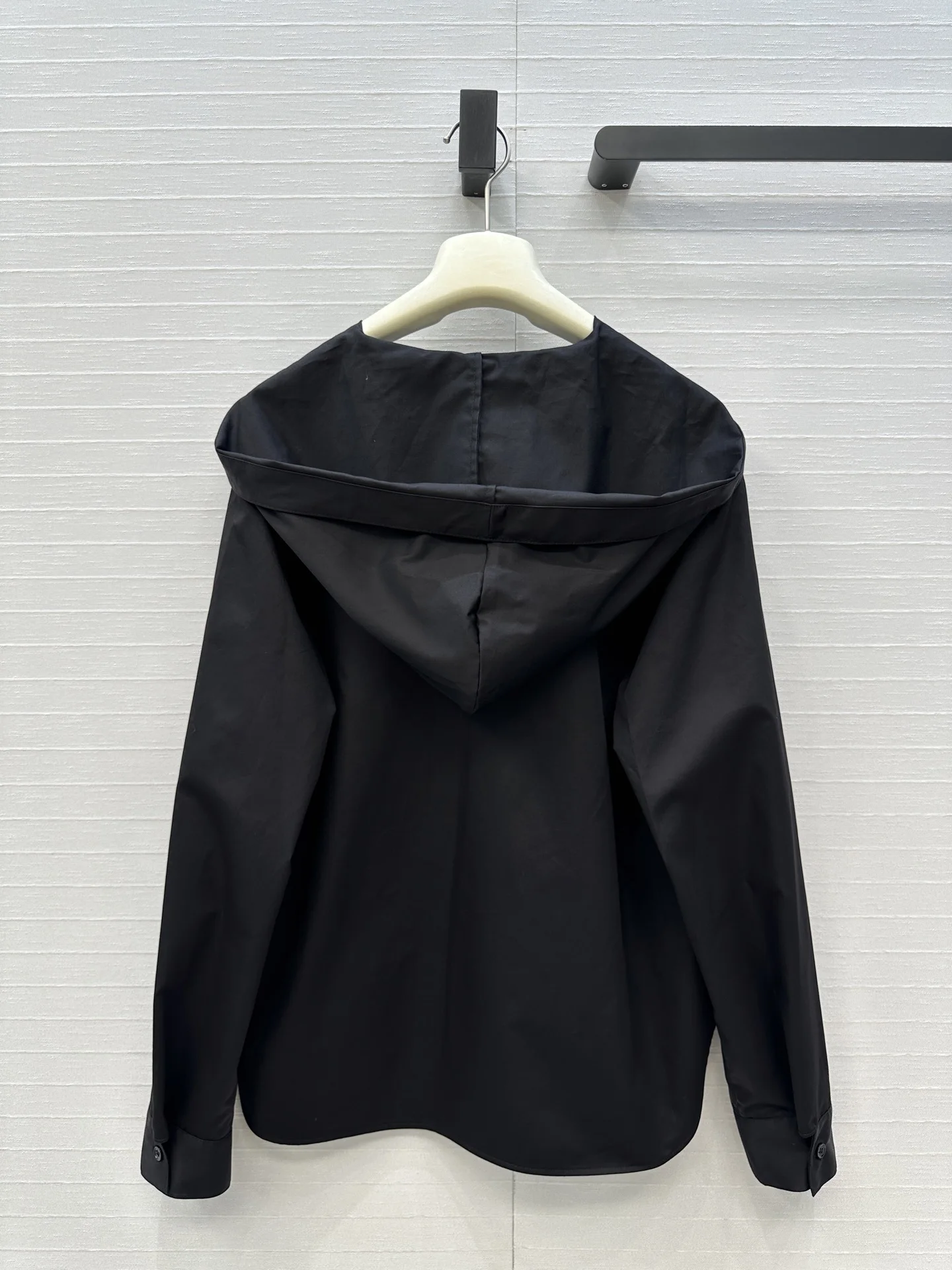 Wysokiej jakości jesienna nowość: damska koszulka z kapturem, długi rękaw, modna i uniwersalna koszulka z kapturem i dekoltem w serek.