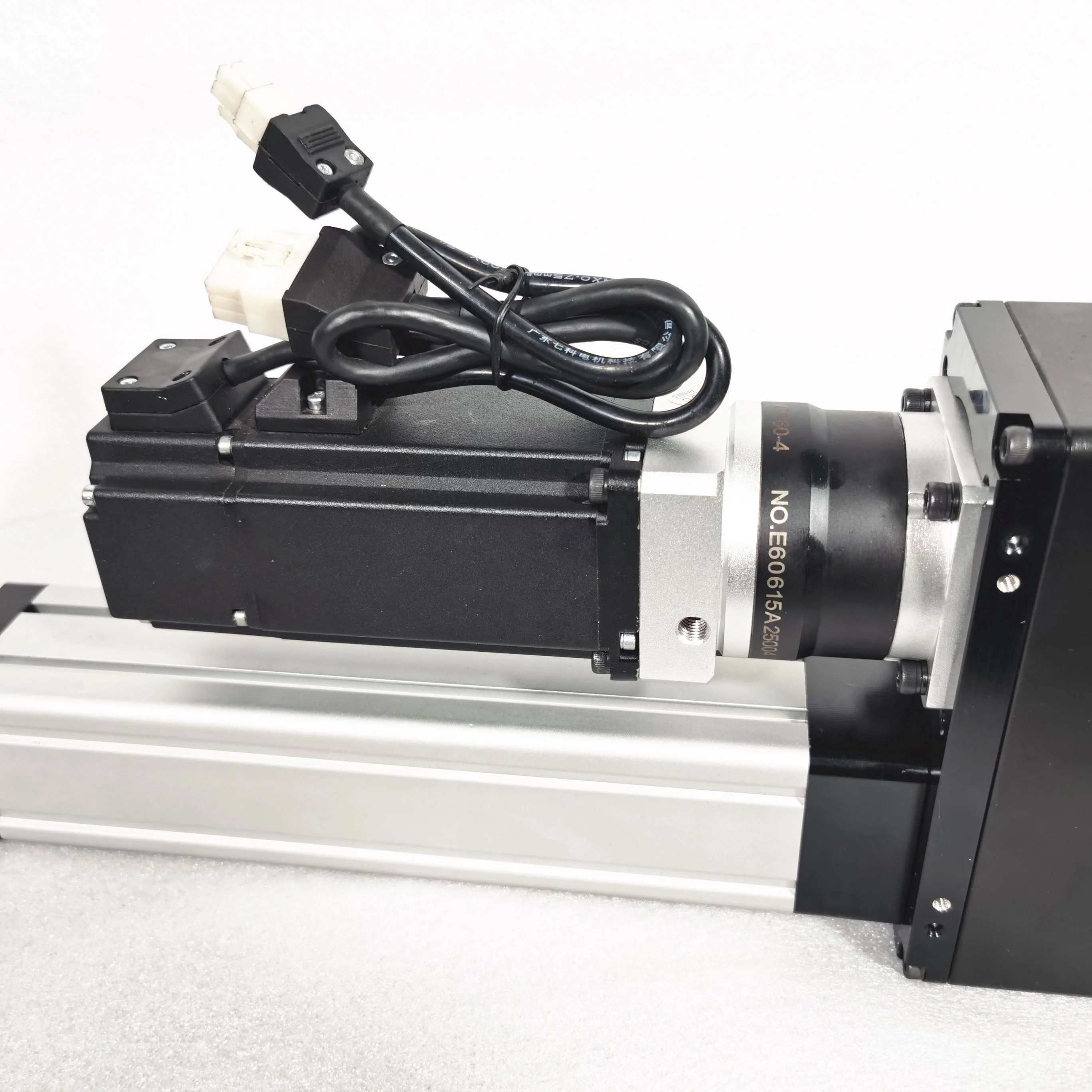 Cylindre d'actionneur linéaire électrique