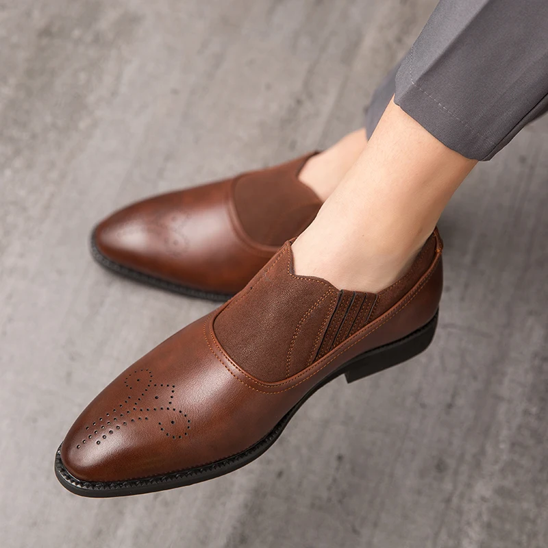 

Men Breathable Business British Casual Block Shoes Carved and Spliced Breathable Youth Banquet Fashionable Trendy Shoes