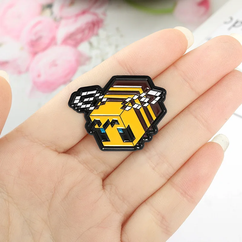 Designer Bee Enamel Pins Fashion Mechanical Sense My Domain Creative Games Brooches Metal Badges Drip Lapel Punk Jewelry Gifts