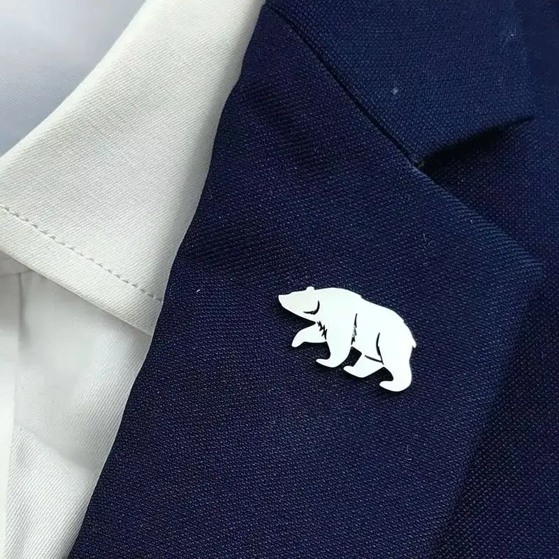 Metal Arctic Bear Pin. 18k Stainless Steel Necklace Pin. Fashionable Black Bear Emblem. An interesting jewelry gift.